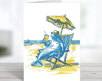 Journée lamantins à la plage | Carte de voeux mignonne | Adorable carte de voeux Sea Life | Personnalisez le message ou l'espacez à l'intérieur | Enveloppe pour cartes de correspondance animal