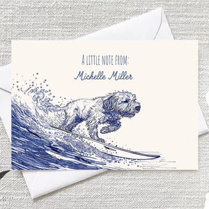 Chien surfeur de griffonnage | carte de correspondance personnalisée | Personnaliser le nom | de plage côtière d'amusement | Papeterie Merci pour chien | Cartes et enveloppes