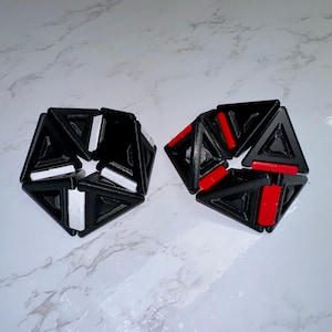 Infinity triangle fidget toy