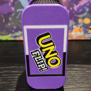 Caja de barajas UNO Flip: Capacidad para 120 cartas sin funda, tapa deslizante impresa en 3D, organizador reversible para juegos UNO, caja para guardar cartas