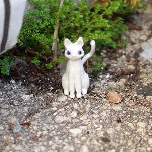 Violet eyes white cat figurine - custom hand-painted