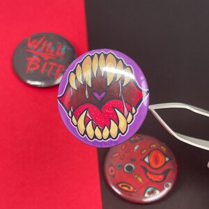 1.5 in Pronoun Identity Buttons