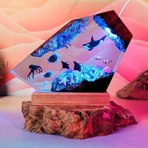 Ocean World Handmade Resin Lamp – Unique Night Light Decor Featuring Orcas, Turtles, Coral Reef, Epoxy Art with Wooden Base SA08