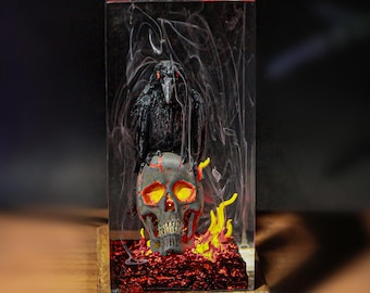 Handmade Skull & Raven Resin Lamp – Gothic LED Night Light for Halloween Home Decor, Spooky Gift QD01