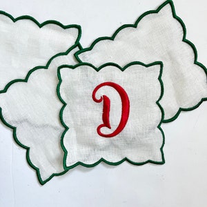 Set mit 4 ausgebogten Servietten Cocktail-Servietten Hostess Geschenke Personalisiertes Anfangsmonogramm