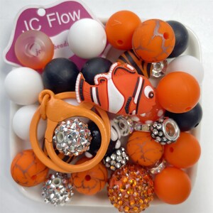Focal Beads Kit 15MM Silicone Beads Kit Fish Focal Silicone Printed Beads Bulk Bead DIY Crafting Kits for KeyChain Jewlery Beading Orange