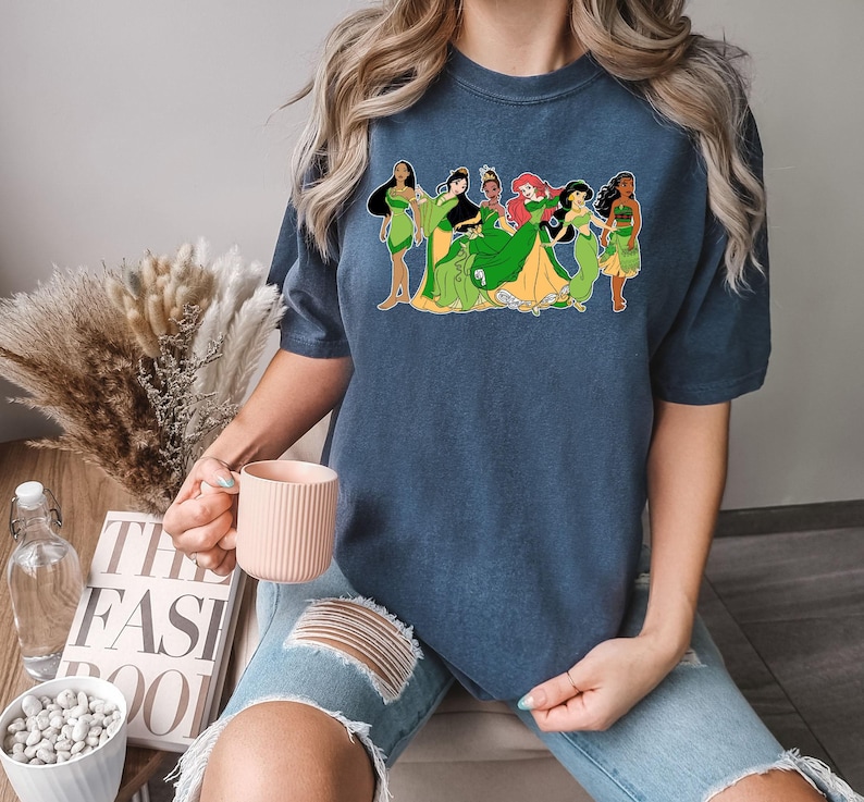 Comfort Color Shirt, St Paddy's Princess Shirt, Disney Princess Tee, St Patrick's Tee, Pocahontas Shirt, Ariel Tee, Irish Shirt, Mulan Shirt afbeelding 3