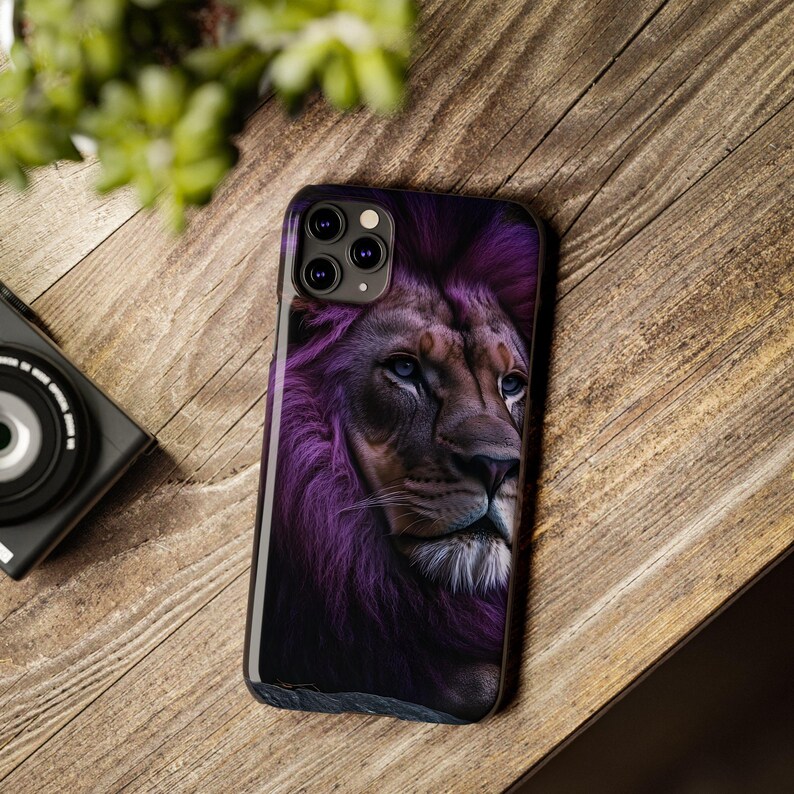Funda delgada para teléfono con diseño de león de melena morada (compatible con iPhone 11 y 13) imagen 12