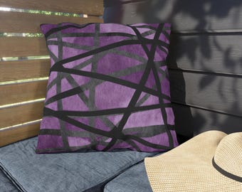 Paars aquarel abstracte lijnen buitenkussen | Modern geometrisch terraskussen