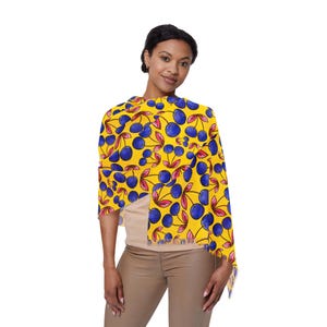 Heller Blumen-Polyesterschal im Boho-Stil