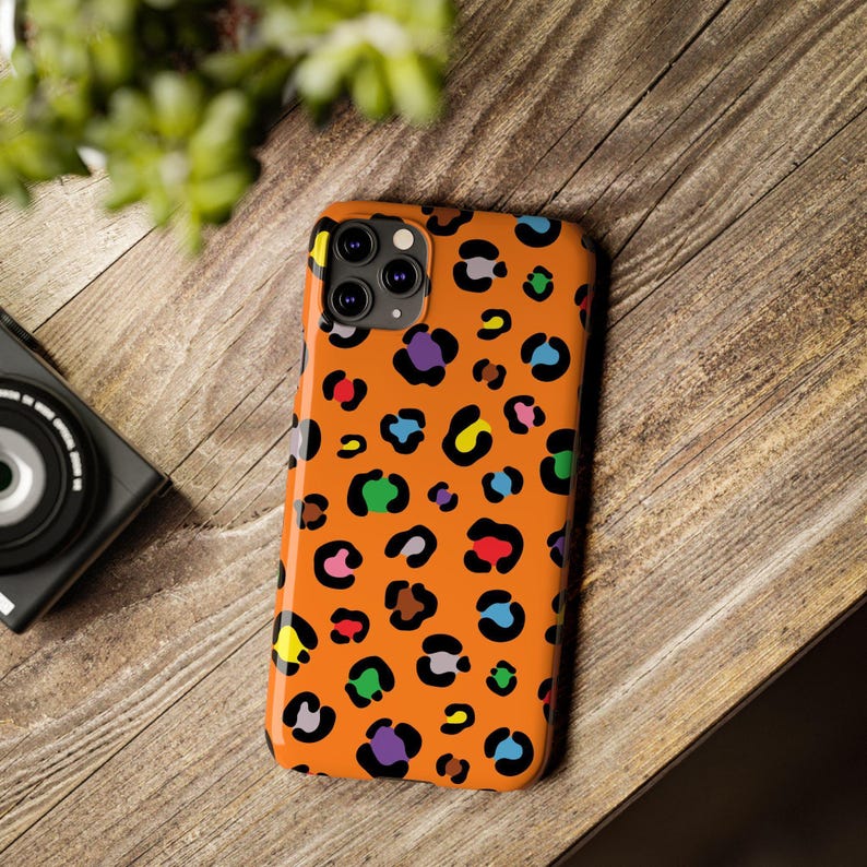 Custodia per telefono con stampa leopardata colorata: macchie arancioni e arcobaleno, vestibilità sottile immagine 12