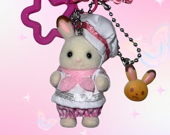 Calico Critter Baby Bakers Keychain – Creme Chocolate Rabbit Charm, Kawaii Bag Accessory
