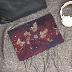 Retro Butterfly New Macbook Case, Hard Laptop Case for Macbook Air15/13 Pro 13/14/15/16 2021 2022 M2 2023 2024, Custom Macbook Case