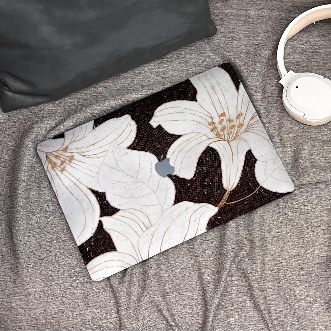 Floral Mosaic in Glass New Macbook Case, Hard Laptop Case for Macbook Air 15/13 Pro 13/14/15/16 2021 2022 M2 2023 2024, Custom Macbook Case