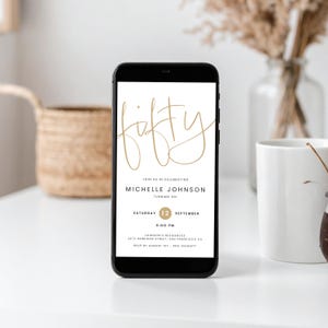 50e verjaardag mobiele uitnodiging, vijftigste feest digitale uitnodiging, bewerkbare canvassjabloon, elegant scriptontwerp, telefoontekst uitnodiging SCT50