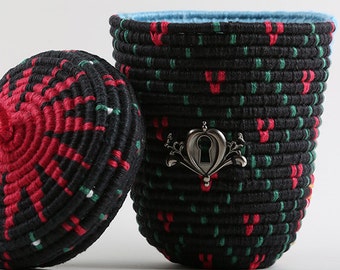 Queen of Hearts Secret Garden Basket