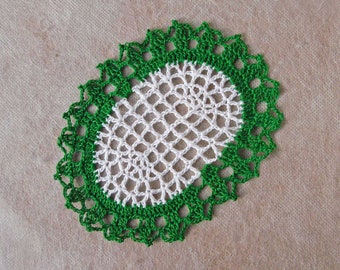 Green and White Oval Crochet Doily Lace Table Mat, Decorative, Small Lace Oblong Tabletop Home Decor, 5 x  6 1/2 Modern Cottage Accent