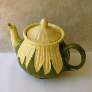 Shawnee Corn Teapot Ceramic Pottery, Queen, Marked USA 75, Vintage 1950s, Large, Farmhouse Decor