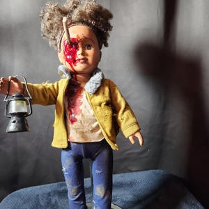 Creepy horror doll Unfortunate Hiker Halle