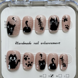 Black Cat Press-On Nails: Glitter Cartoon Nail Set for Cat Lovers
