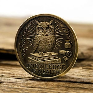 Wisdom and Light Dual-Sided Brass Coin – &quot;Illuminating Minds&quot; Candle & &quot;Knowledge is Wealth&quot; Owl Collectible Token for Scholars and Thinkers