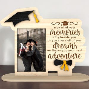Graduierung Fotorahmen Standing Cut File svg, Graduierung Bilderrahmen svg, Klasse von 2025 svg, Abschlussgeschenk, Schule svg, Glowforge-Datei