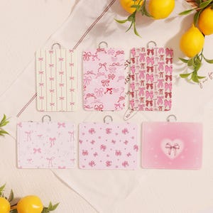 Porte-badge romantique rose avec noeud pour professionnels, tour de cou personnalisé pour infirmière, porte-cartes d'enseignant, protège-cartes souple pour médecin