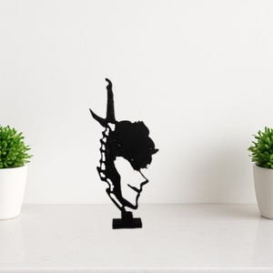 Solo Leveling Inspired Jinwoo Face Outline Stand