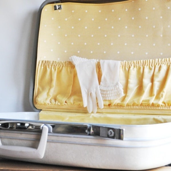 Vintage Samsonite Silhouette Suitcase