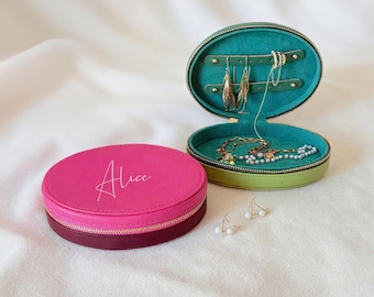 Custom Oval Leather Jewelry Box, Travel Jewelry Case with Zipper, Earring Holder Insert, Gift for Women, Christmas Birthday Bridesmaid Gift