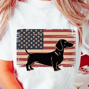 Distressed American Flag Dachshund Shirt – Patriotic Wiener Dog Tee – USA Sausage Dog Lover Gift – 4th of July Dog Mom T-Shirt