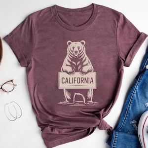 California Bear Shirt – Vintage Grizzly Holding Sign Graphic Tee – The Golden State Pride T-Shirt – Rustic Outdoors Gift for Californians
