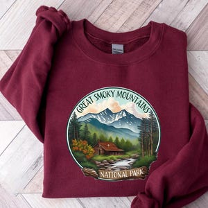 Great Smoky Mountains Shirt – National Park Cabin Tee – Nature Hiking Outdoors Top – Mountain Lodge Scenic T-Shirt – Camping Gift