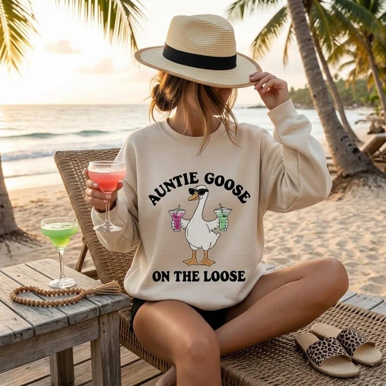 Bestickte Tante Gans auf der losen Sweatshirt, lustiges Gans Sweatshirt, Dumme Gans Tante Sweatshirt, Tante Sweatshirt, cooles Geschenk Tante Bild 2