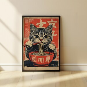 Vintage Katze, die Nudeln isst Poster, Einzigartiger asiatisch inspirierter Kunstdruck, Verspieltes Küchen-Wanddekor-Geschenk für Katzenliebhaber