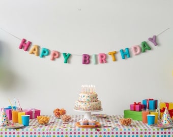 Handgemachte Filz-Girlande aus Filz für Geburtstag in bunt