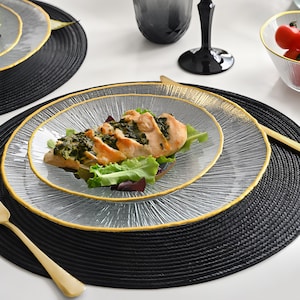 Glass Dinner Plate 28 cm – Transparent with Gold Rim – Luxury Dining Plate – Modern Tableware – Stylish Handmade Glass Plate