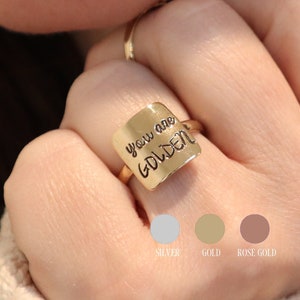 Anel com citação You Are Golden, acabamento em prata esterlina, acabamento em ouro 24K, joias inspiradoras