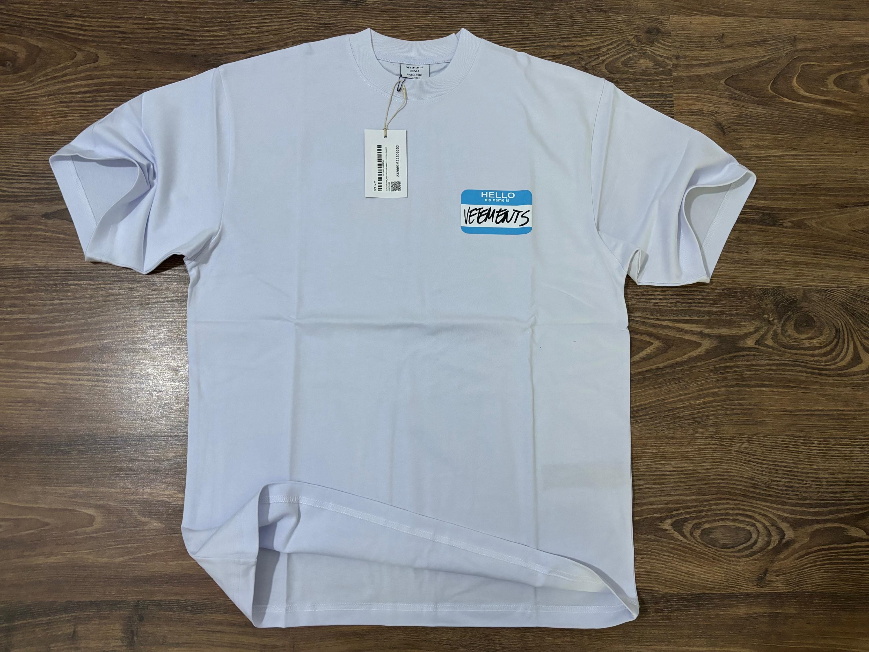 VETEMENTS Name Tag White T-shirt - Blue Logo Oversize Fit