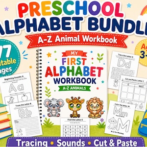 Könnte beinhalten: Ein Vorschul-Alphabet-Arbeitsbuch-Paket mit 177 druckbaren Seiten für Kinder von 3-5 Jahren. Das spiralgebundene Buch mit dem Titel My First Alphabet Workbook A-Z Animals ist umgeben von Arbeitsblättern, bunten Büchern, einem Stift und einem blauen Rucksack.