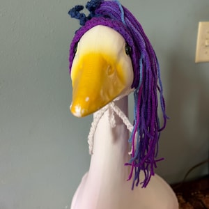 Lawn Goose Wig