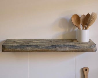 Mensola sospesa con bordo vivo in castagno – Mensola da parete rustica per cucina e bagno