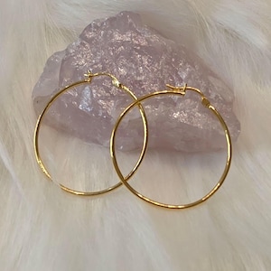 Solid 18k Gold Hoop Earrings: Lightweight Minimalist Fine Jewelry