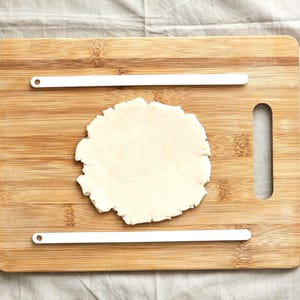 Rolling Pin Guides/ Dough Sticks für Teig 2er Set | zum Backen und basteln aus Fondant-Teig aus Tonkeks