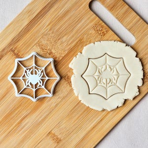 Spider Web Cookie Cutter- Halloween cookie cutter. Ideal for cookies, biscuits, fondant and clay
