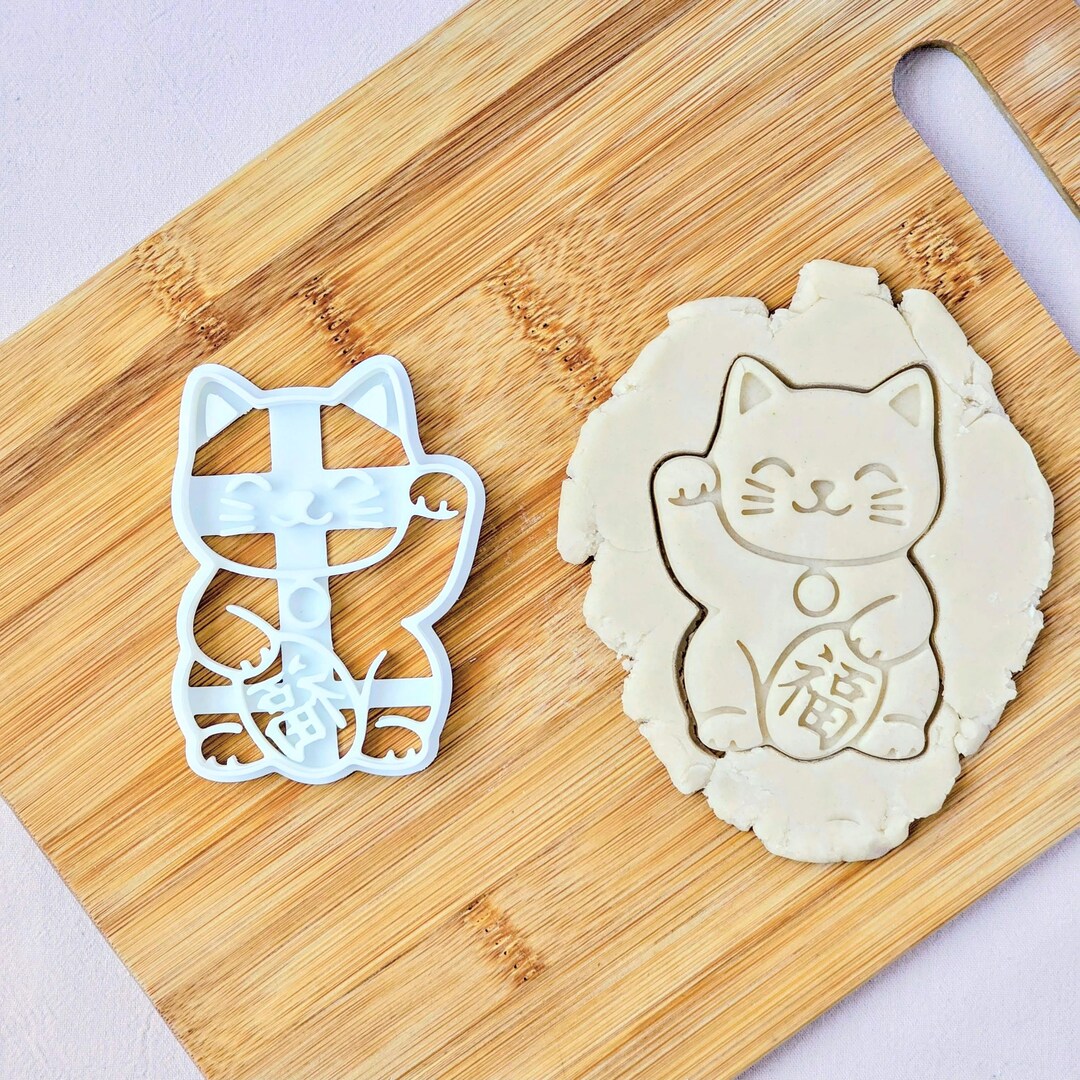 Lucky Cat Cookie Cutter- Maneki-neko, Biscuit Fondant Clay Cutters - Etsy