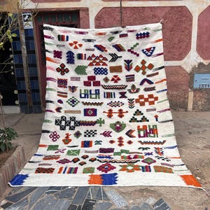 Moroccan White Kilim Rug, Colorful Berber rug, Flatweave wool rug, Embroidered Area rug, Authentic Moroccan rug, Bohemian Flatweave Rug