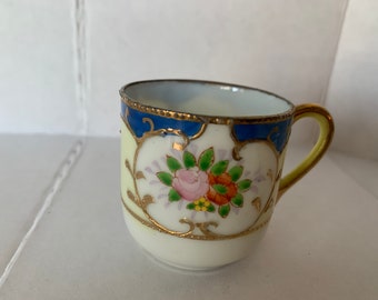 Vintage Pretty Little Occupied Japan Demitasse Cup