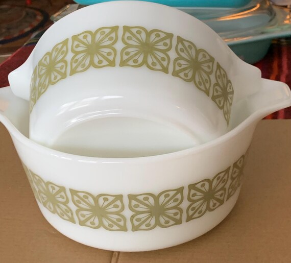 グリーン ヴェルデ パイレックス 473 および 474-B キャセロール