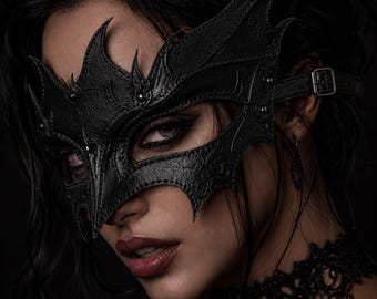 Handcrafted Gothic Leather Mask, Black Venetian Fantasy Headpiece, Halloween Cosplay Accessory